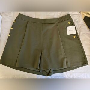 NWT Ellen Tracy Shorts Size XL
